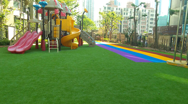 幼兒園仿真草坪應(yīng)該如何打理？